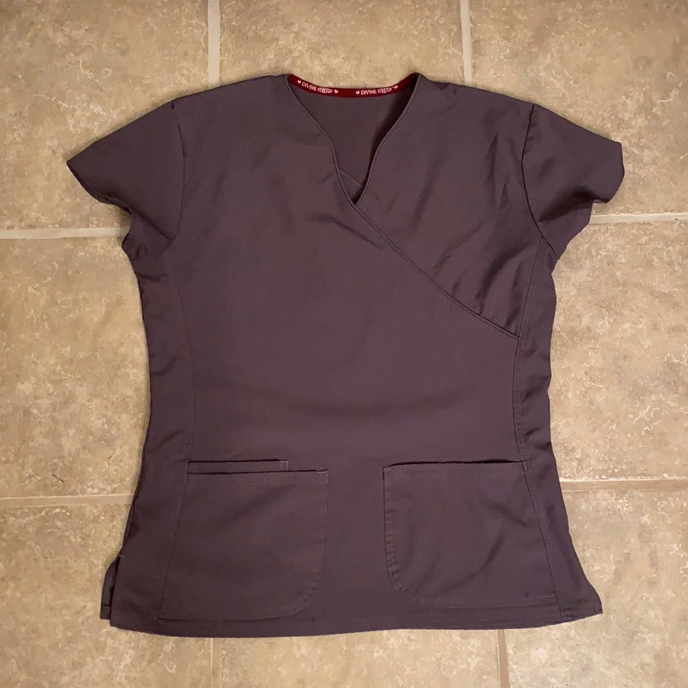 Divine Stretch Polyester Blend Scrub Top XS